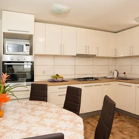 Appartement Nada *